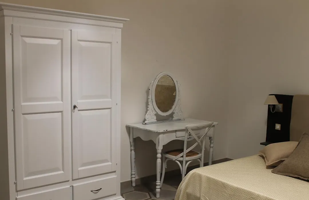 Charme B&B Dimora Quarta-1